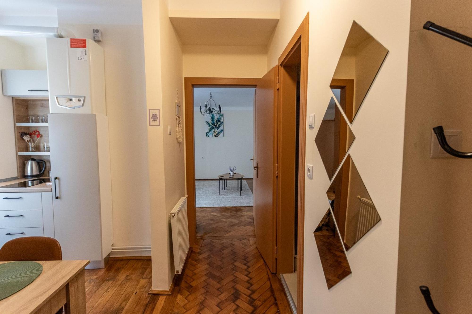 Supreme Deer Appartement Braşov Buitenkant foto
