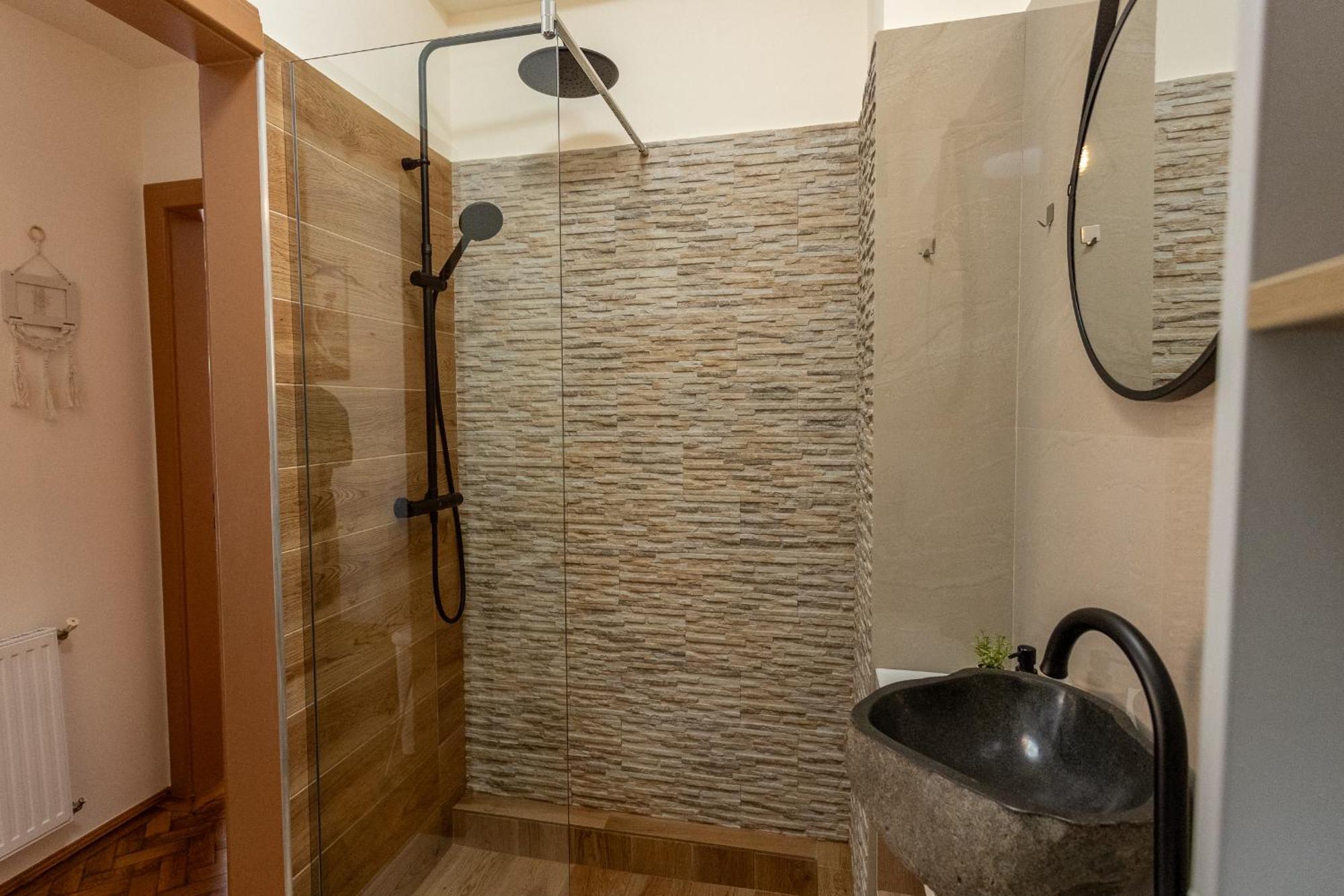 Supreme Deer Appartement Braşov Buitenkant foto